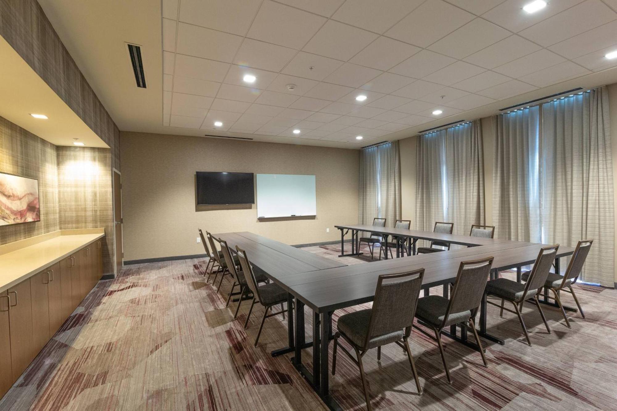 Courtyard By Marriott Cartersville Bagian luar foto